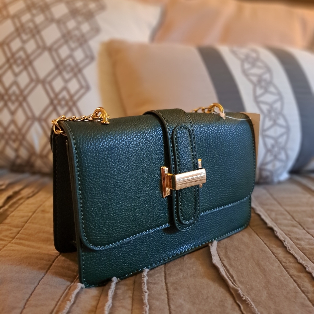 Emerald green wallet crossbody handbag